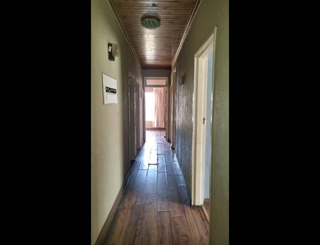 4 BEDROOM FREESTANDING FOR SALE IN BARRY HERTZOG PARK